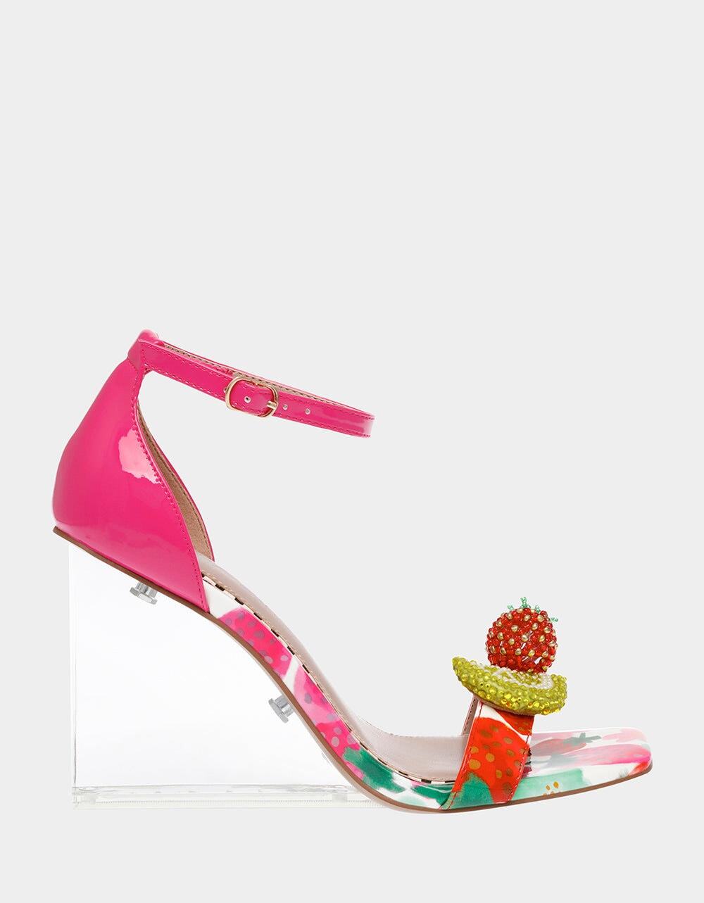NIB Betsey Johnson Harlen Fruit Clear Lucite Wedge Heels Sandals Berry Mul 7.5